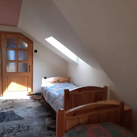 Pensjonat Antal Apartmans Kulcsoshaz Lunca de Sus